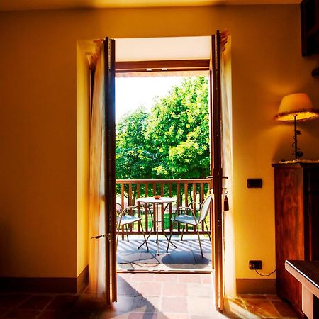 ホテル Relais Castello Di Razzano アルフィアーノ・ナッタ エクステリア 写真